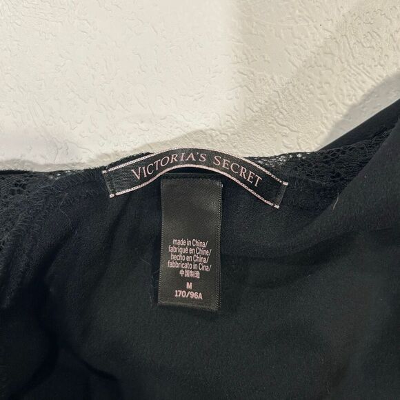 Victoria’s Secret Black Satin Lace Cami Top Women’s Size M - Picture 3 of 5